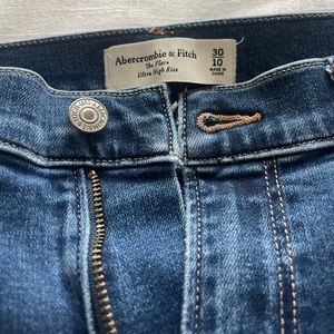 Abercrombie and Fitch Curve Love Ultra High Rise Flare size 30/10